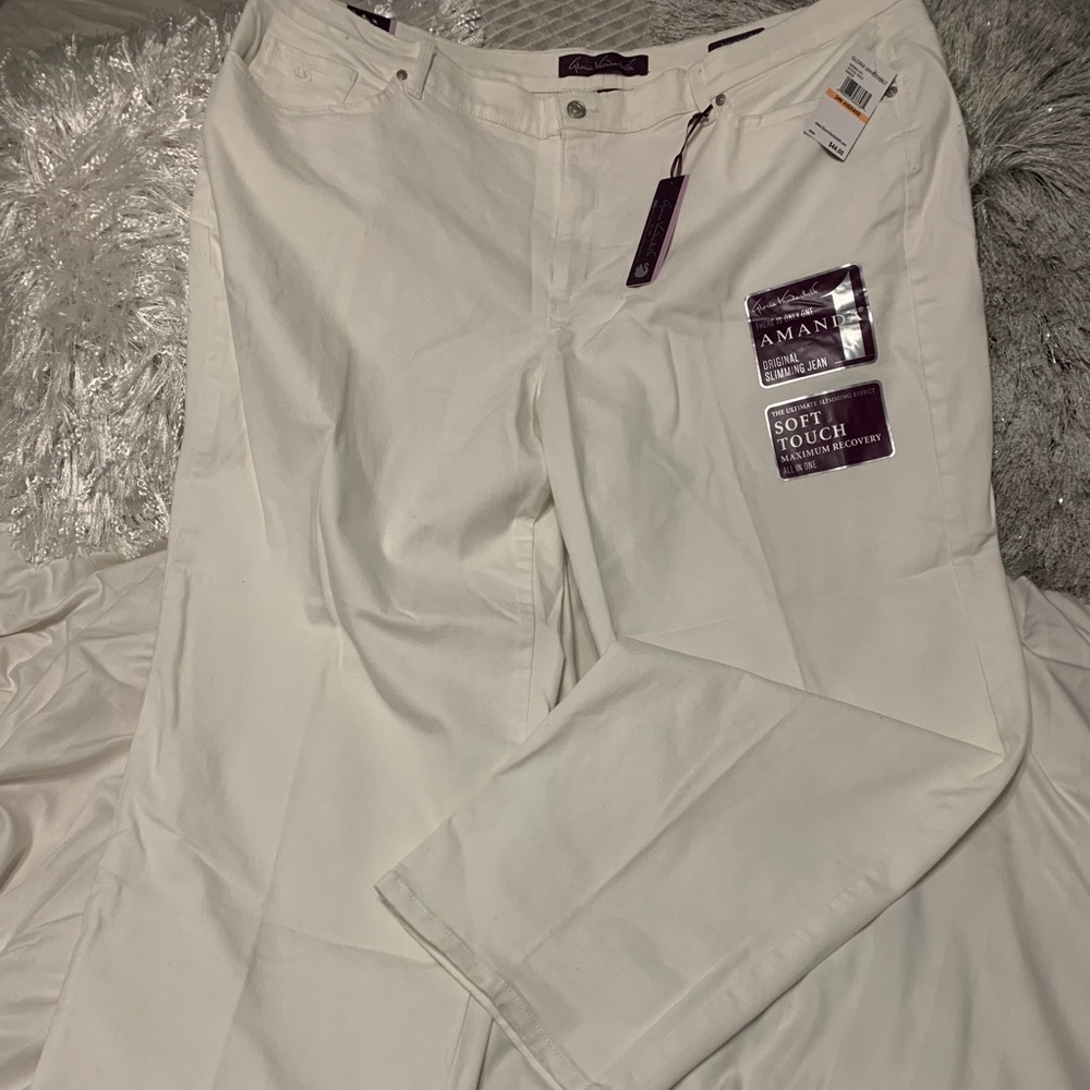 Gloria Vanderbilt capris/pants NWT